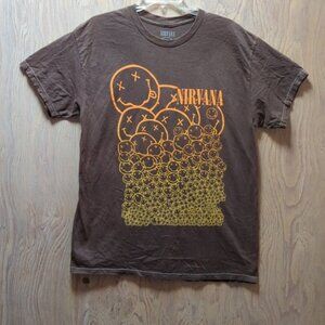 Nirvana Men's Short Sleeve Brown Smile Pile T-Shirt  NWOT